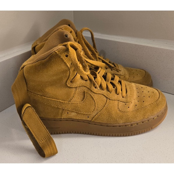 Nike YOUTH Air Force 1 High LV8 (GS) WHEAT SIZE 7Y, FITS WOMEN'S 8.5 LAX‎ - Picture 3 of 9